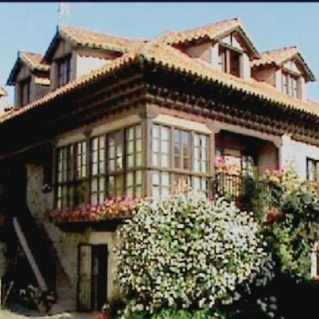 Posada La Casona De Ucieda Eksteriør billede