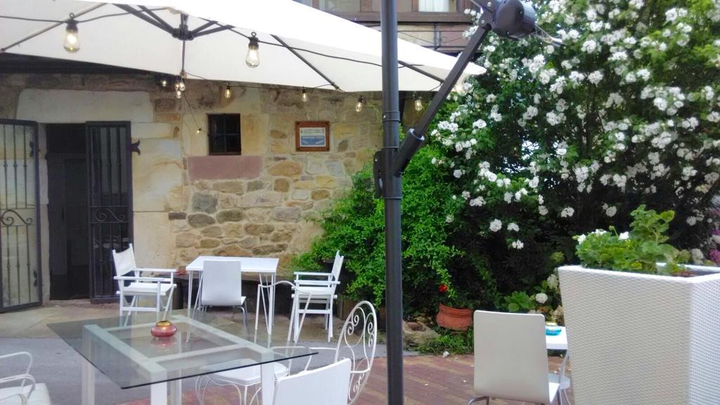 Posada La Casona De Ucieda Eksteriør billede