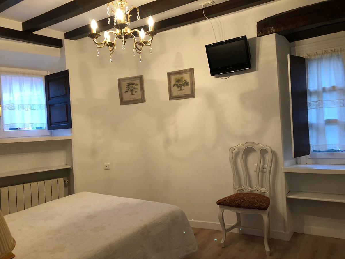 Posada La Casona De Ucieda Eksteriør billede